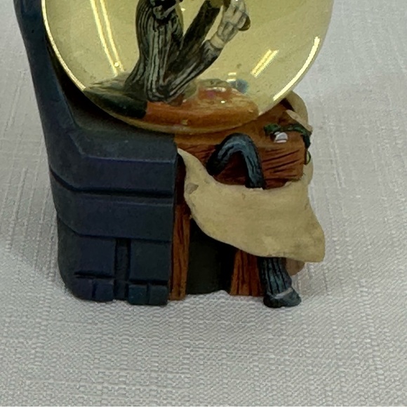 Disney Nightmare Before Christmas Jack & Zero Mini Snow Globe - Picture 6 of 13